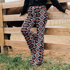 RANCH DRESS'N Fallon Taylor "SARITA" Black/Red/White Aztec super flare jeans 00